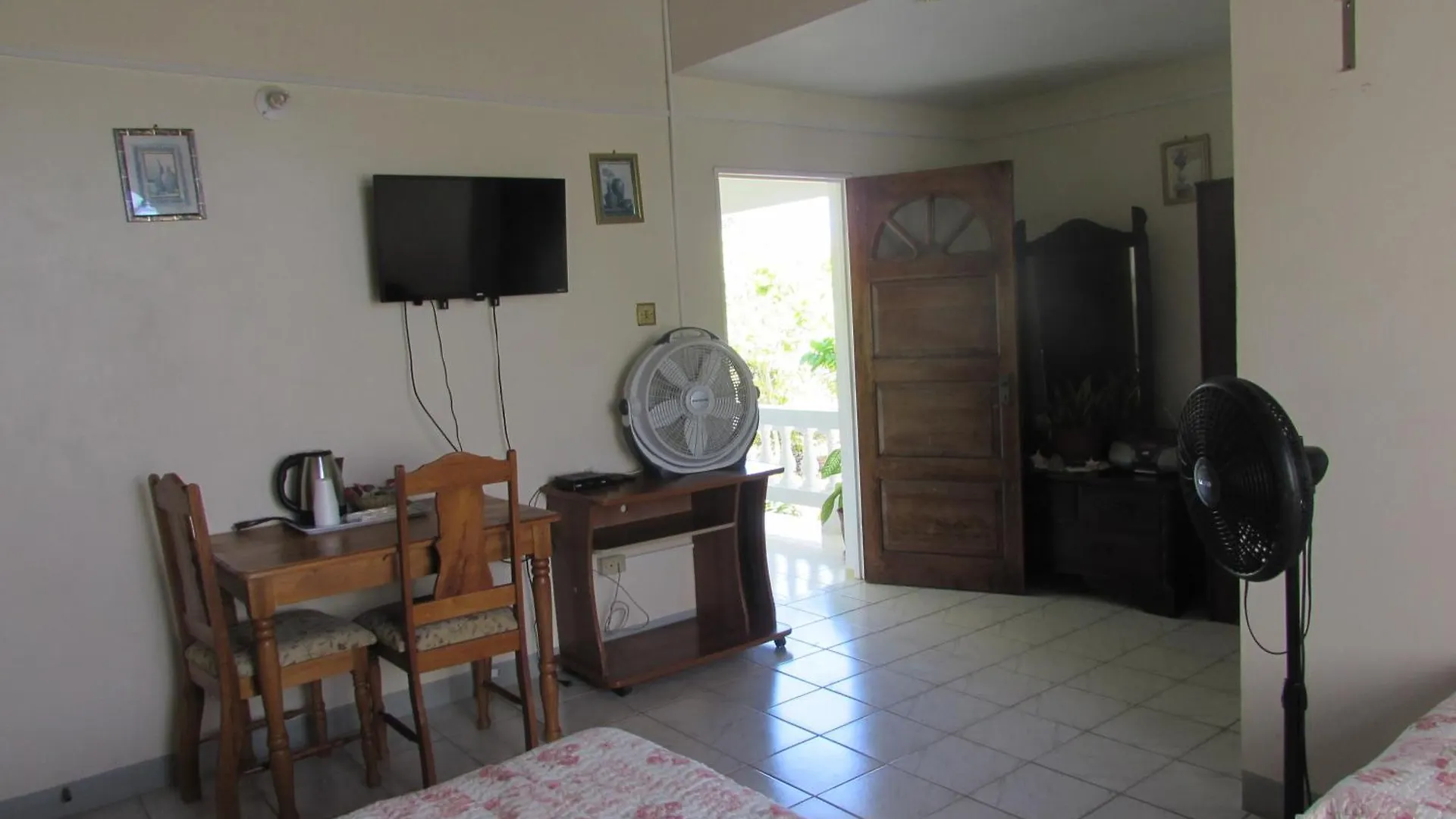 Hotel Nelsons Retreat Negril 0*,