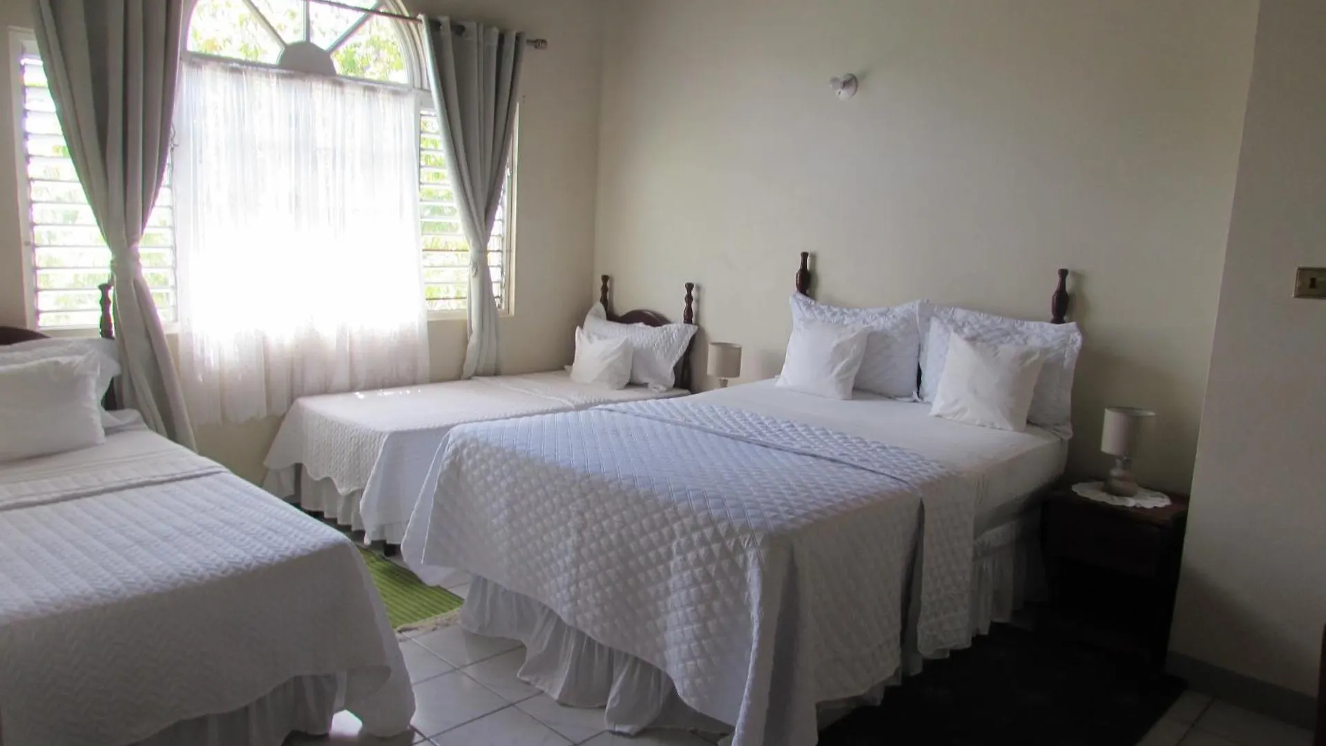 Nelsons Retreat Hotel Negril