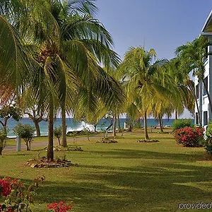 carib-beach-apartments.comcaribbean.com/